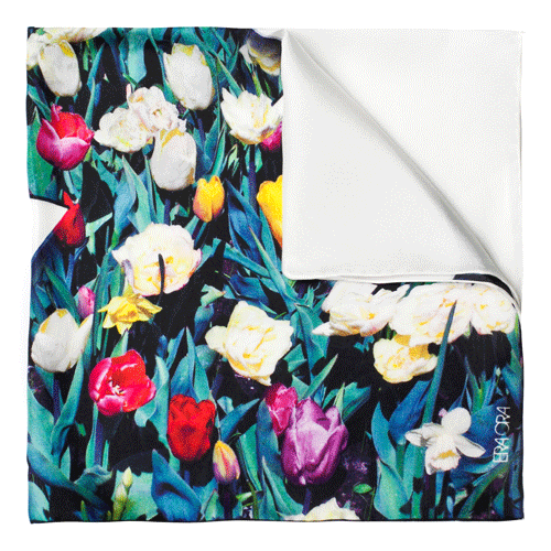 Breakthrough pocket square